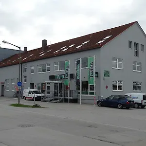 Amy Regensburg